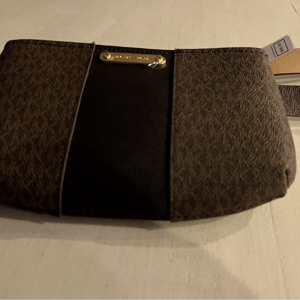 NWT Michael Kors Fanny pack size S/M